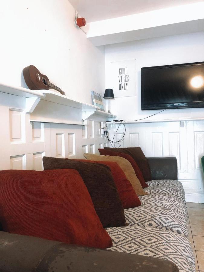 Lahinch -Beach -Surf- Hostel Экстерьер фото